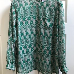 A Pea in the Pod Maternity shirt